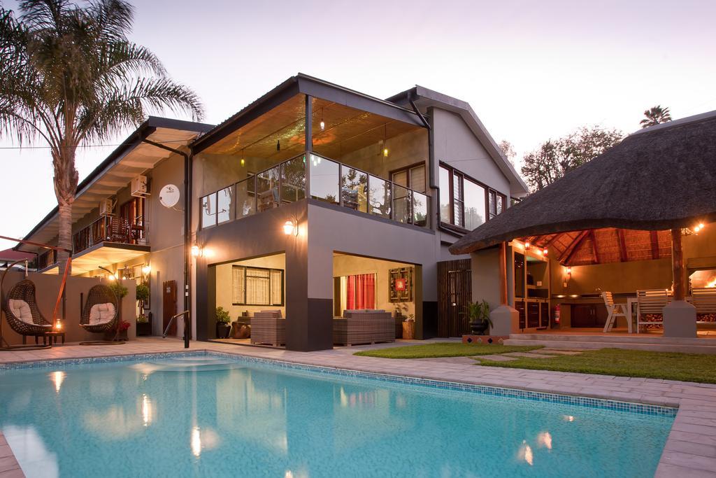 Miles B&B Guest House Oudtshoorn Exterior photo